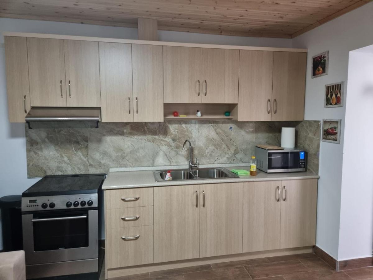 Herta Apartment เบราท ภายนอก รูปภาพ